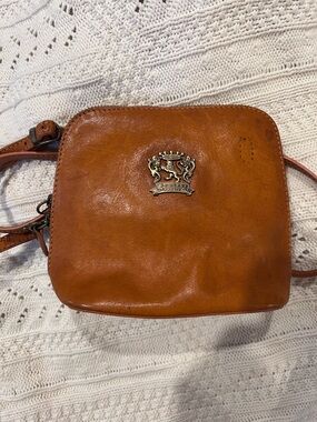 Pratezi Firrenze Tan Leather Crossbody Bag. Made in Italy.